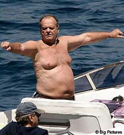 70-летний Джек Николсон собрал на катере гарем