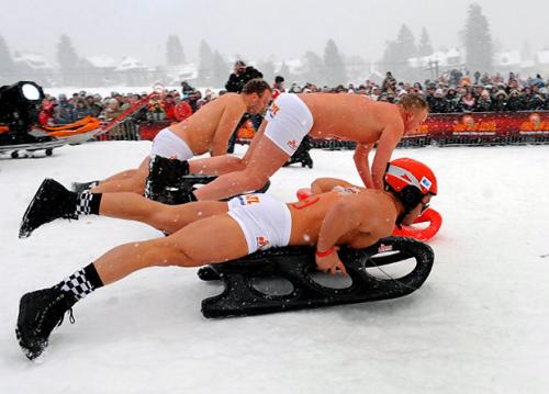 В Германии прошел чемпионат по "голым саням"