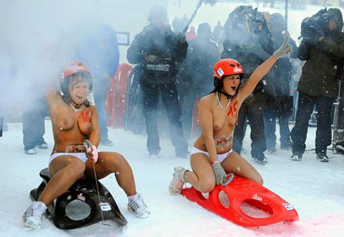 В Германии прошел чемпионат по "голым саням"