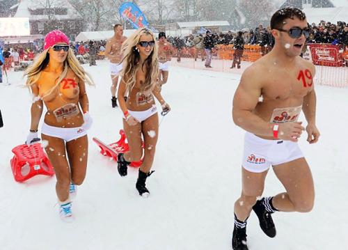 В Германии прошел чемпионат по "голым саням"