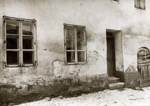 В гости к убийце: как выглядели дома знаменитых маньяков