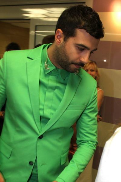 На «Премию МУЗ-ТВ» звезды пришли с детьми, животными и женихами. А Лазарев получил пулю в сердце