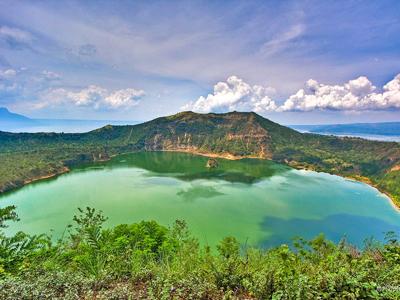 15 самых красивых кратерных озер нашей планеты