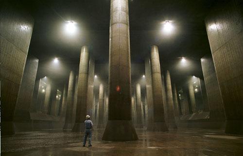 Подземный храм футуристического Токио