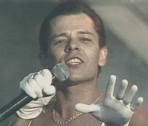 "На-На", Шатунов, Титомир и другие: что стало с музыкальными секс-символами 90-х