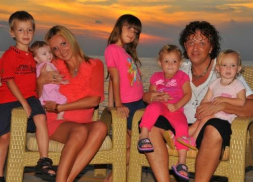 "На-На", Шатунов, Титомир и другие: что стало с музыкальными секс-символами 90-х