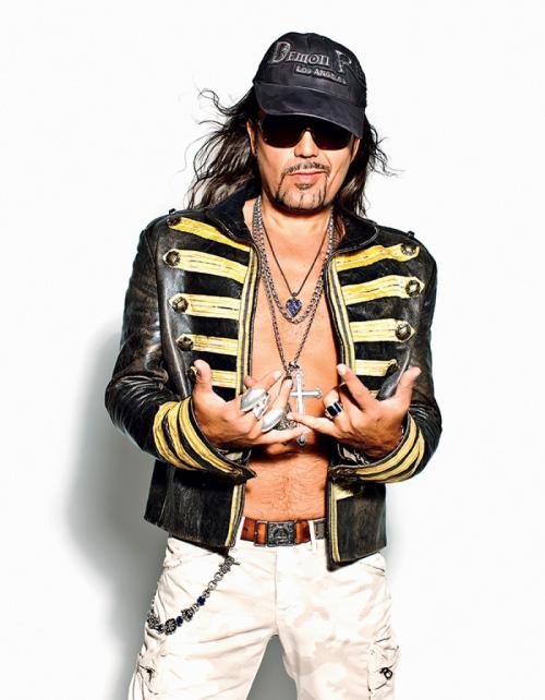 "На-На", Шатунов, Титомир и другие: что стало с музыкальными секс-символами 90-х