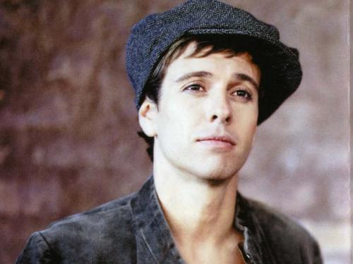 "На-На", Шатунов, Титомир и другие: что стало с музыкальными секс-символами 90-х