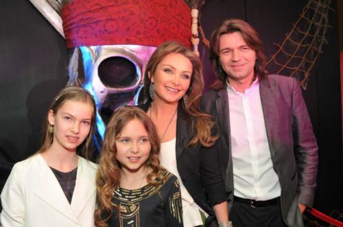 "На-На", Шатунов, Титомир и другие: что стало с музыкальными секс-символами 90-х