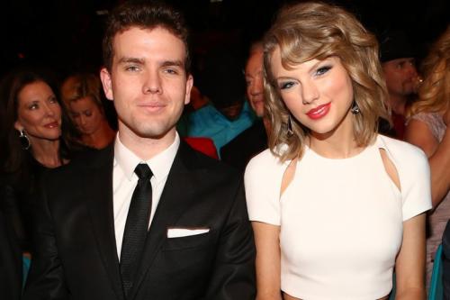 10 знаменитостей, у которых есть красивые сёстры или братья