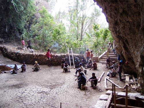На индонезийском острове обнаружена «Древняя Хоббитания»