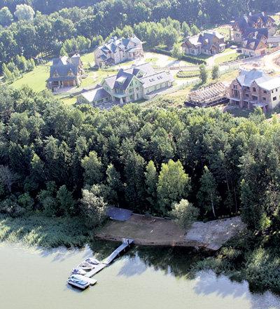 Самый дорогой дворец Подмосковья соседствует с дачей Пугачёвой