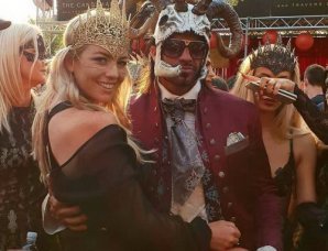 Австралийского плейбоя оштрафовали за статую обнаженной Девы Марии