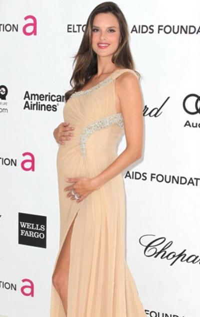 Похудевшие звёздные мамы: во время и после беременности