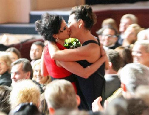 Канделаки и Малахов целовались "взасос"