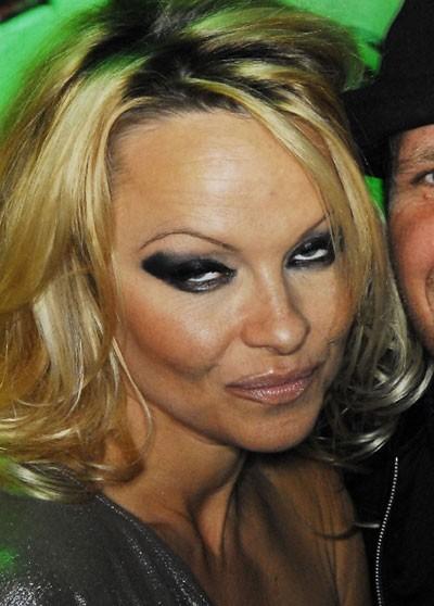 Папарацци не дремлют: звездный взгляд сквозь прищур