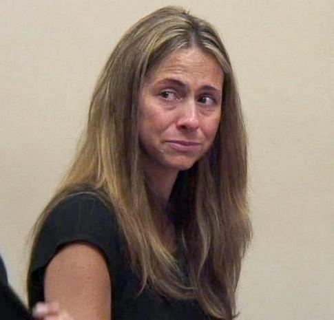 14  американских учительниц, осуждённых за связи с учениками