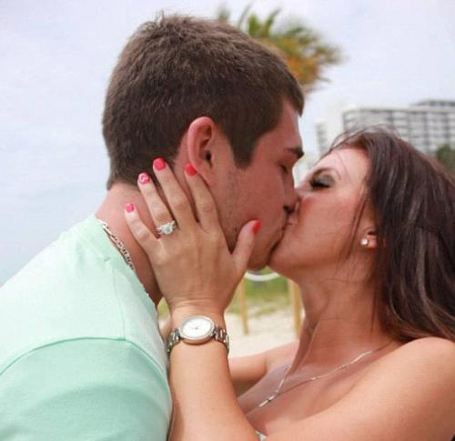 14  американских учительниц, осуждённых за связи с учениками