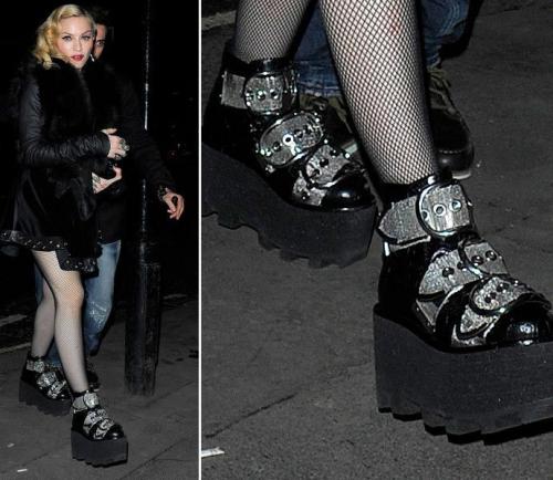 Самые нелепые и безвкусные наряды знаменитостей