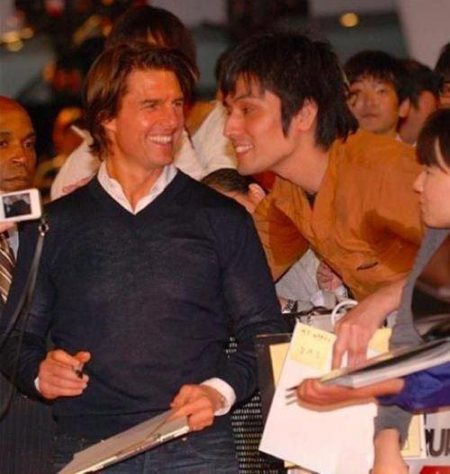 55 самых неловких фотографий фанатов с их кумирами