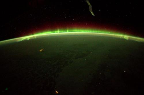 15 потрясающих фотографий прямо с борта МКС
