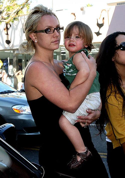 Свежая поросль пробилась на голливудских холмах