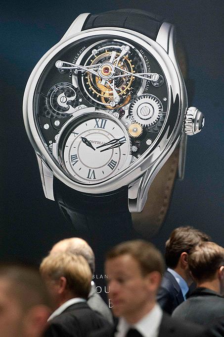 В Женеве представили самые дорогие часы планеты