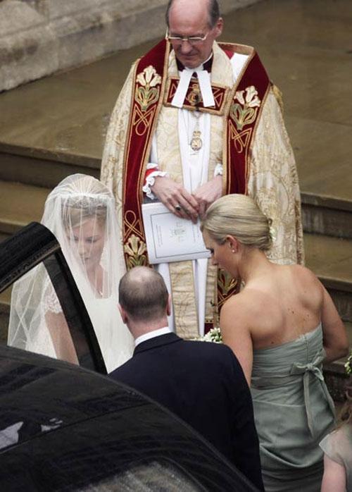 Внук британской королевы женился на канадке