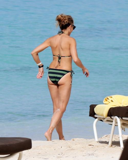 Звезды за 50, которым не стыдно появиться на пляже