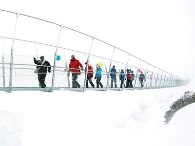 В Швейцарии открылся самый высокий в Европе подвесной мост