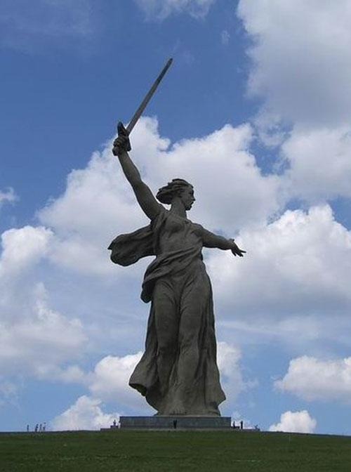 Самые большие статуи в мире