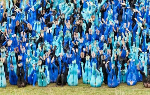 Спенсер Туник раздел и раскрасил любителей альтернативной музыки