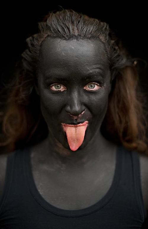 Спенсер Туник раздел и раскрасил любителей альтернативной музыки