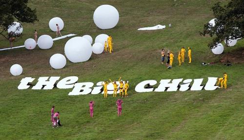 Спенсер Туник раздел и раскрасил любителей альтернативной музыки