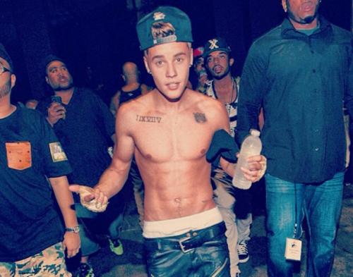 Спортивные животики звёзд