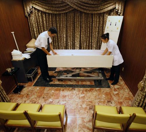 В Японии открылся отель для мертвых