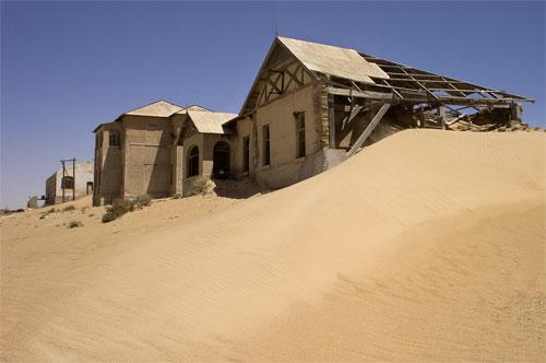 Город-призрак в песках Намибии