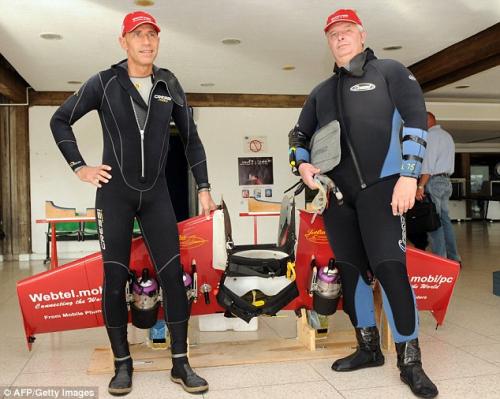 Человек-ракета  упал в океан