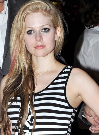 Эврил Лавин оторвалась в Сен-Тропе