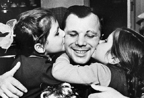 Неизвестные факты из жизни Гагарина и тайна смерти первого космонавта