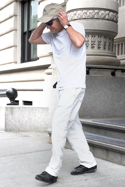 Майкл Дуглас, победивший рак, показался на публике