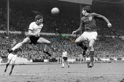 Футболисты, забившие гол в финале Чемпионатов мира