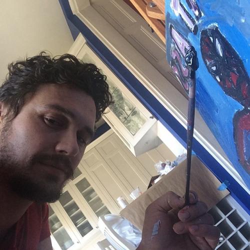 Съедобная нога и селфи бровей: что публикуют звезды в Instagram