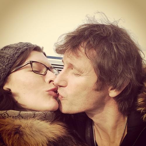 Съедобная нога и селфи бровей: что публикуют звезды в Instagram