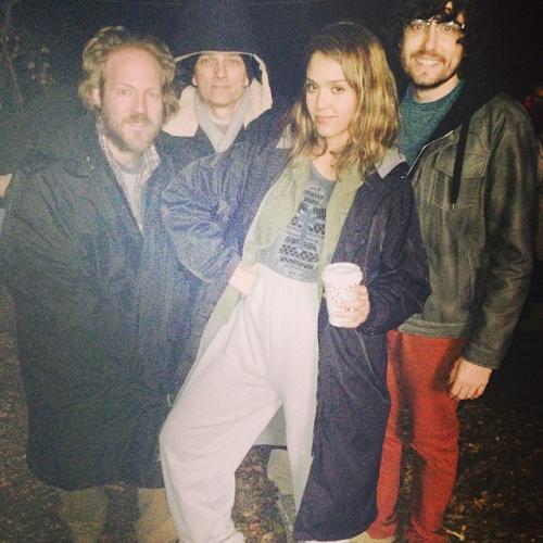 Съедобная нога и селфи бровей: что публикуют звезды в Instagram