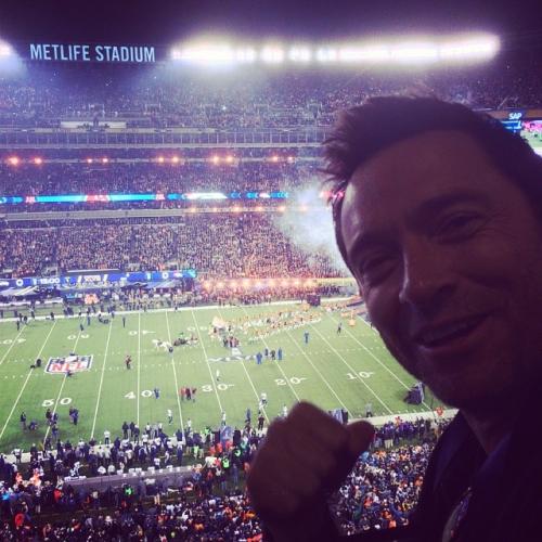 Съедобная нога и селфи бровей: что публикуют звезды в Instagram