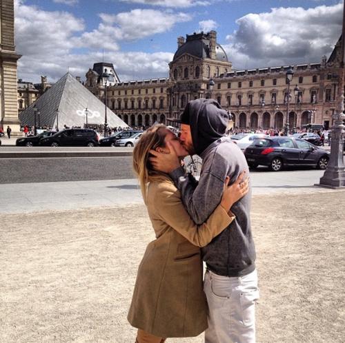 Звездные пары, любители постить совместные фото в Instagram