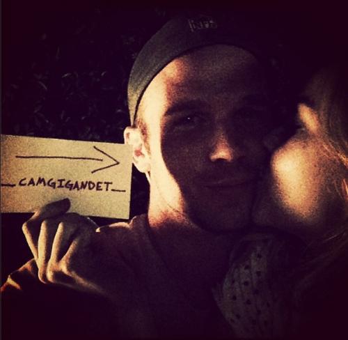 Звездные пары, любители постить совместные фото в Instagram