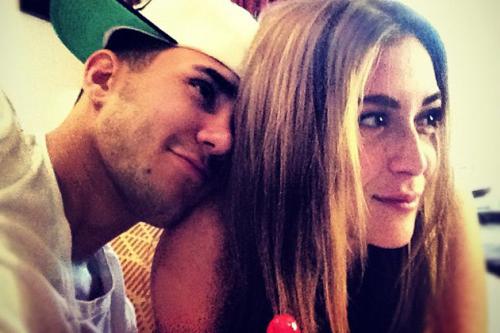 Звездные пары, любители постить совместные фото в Instagram