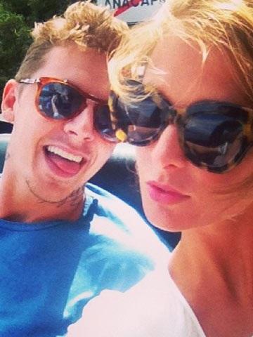 Звездные пары, любители постить совместные фото в Instagram